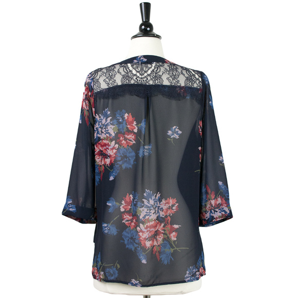 DEX { Floral Print Crossfront Lace inset Blouse - Picture 4 of 5